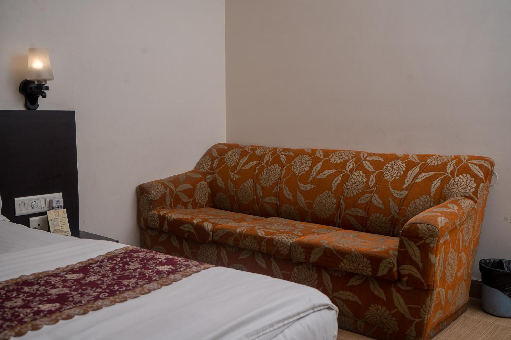 Hotel Ruby Τζαϊπούρ Εξωτερικό φωτογραφία